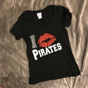 NWOT Pittsburgh Pirates T-Shirt